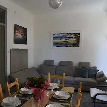 Apartment Lovely Near The Port Of Alicante