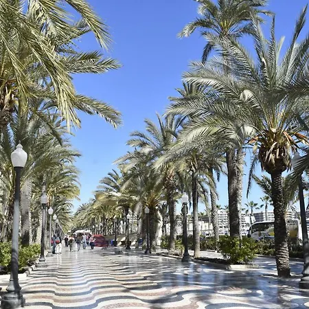 Lovely Near The Port Of Apartment *